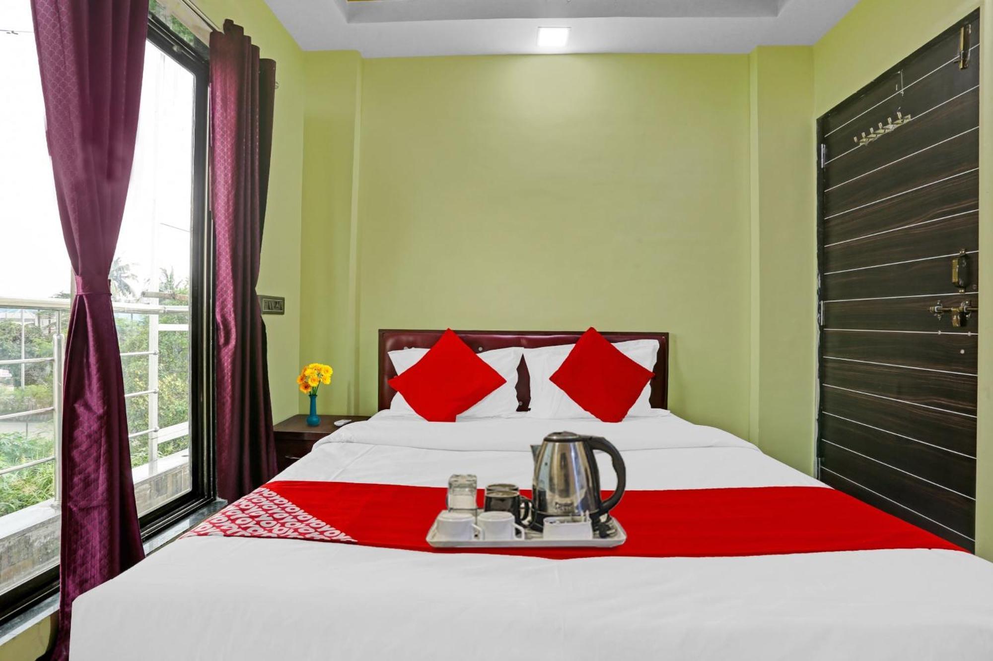 Hotel O Om Sai Residency Lodging And Boarding Taloje Budrukh Exterior foto